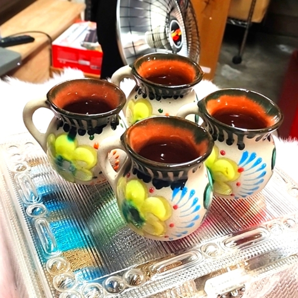 Vintage Tlaquepaque Mexican pottery 4 cups NWOT